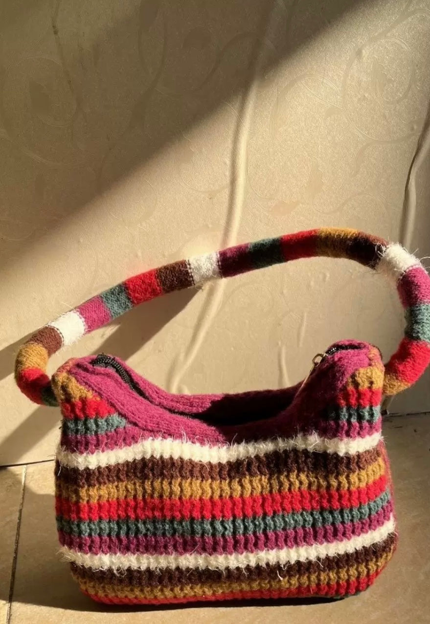 Shoulder handbag