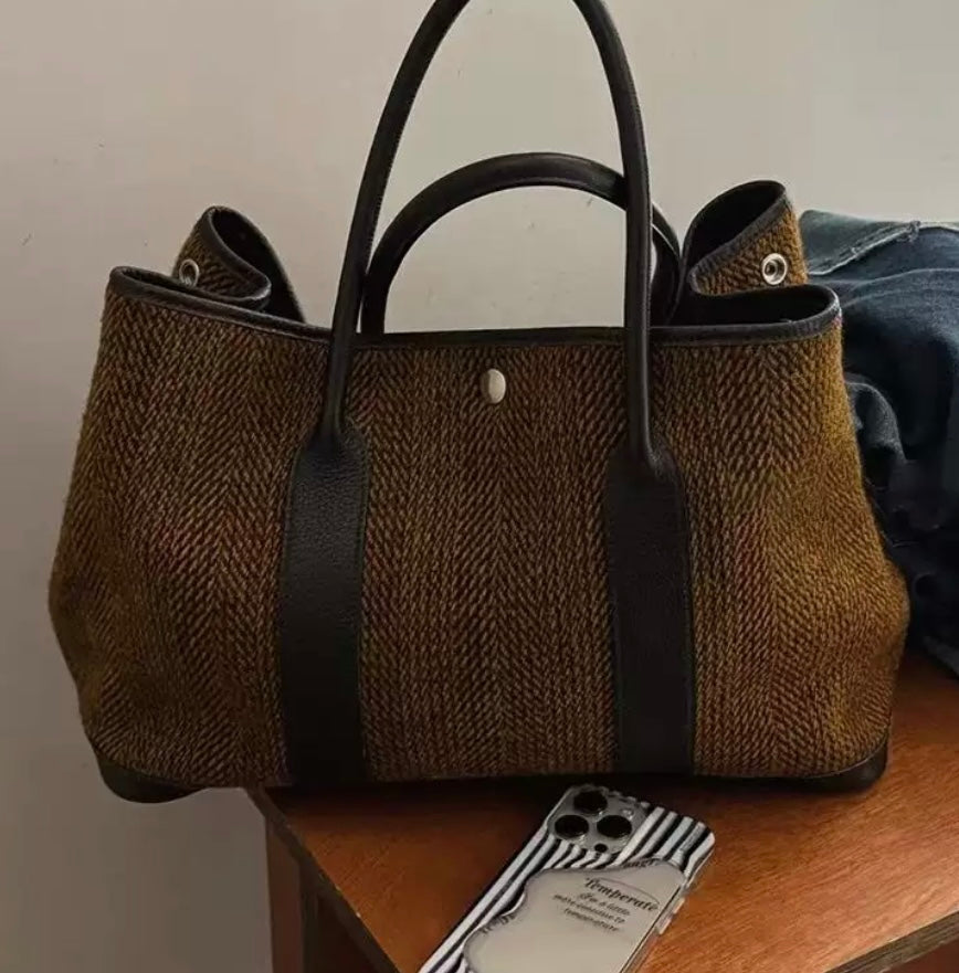 Shoulder bag
