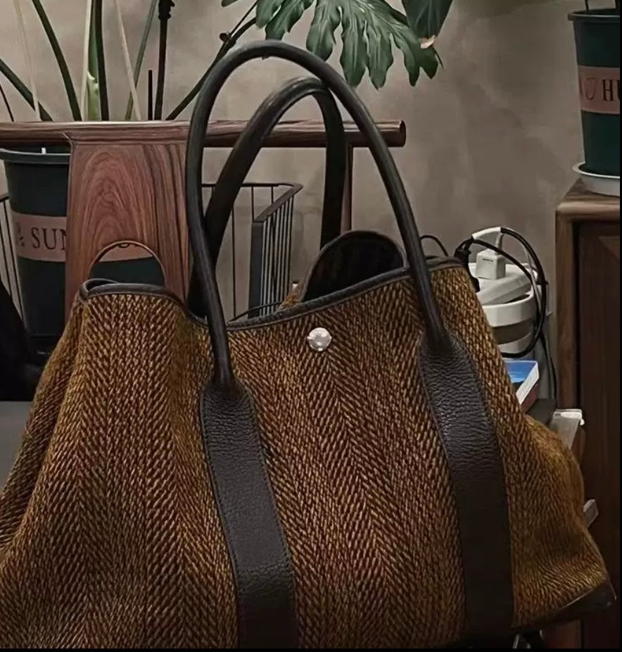 Shoulder bag