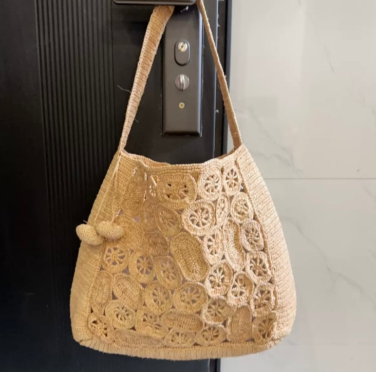 Shoulder handbag